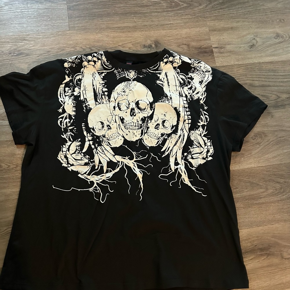 Vintage skull tee